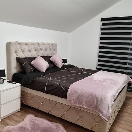 Lilien Apartment Airport Ledine Zewnętrze zdjęcie